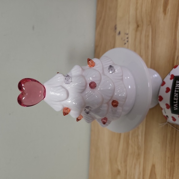 Valentines Lighted Tree - Picture 2 of 3